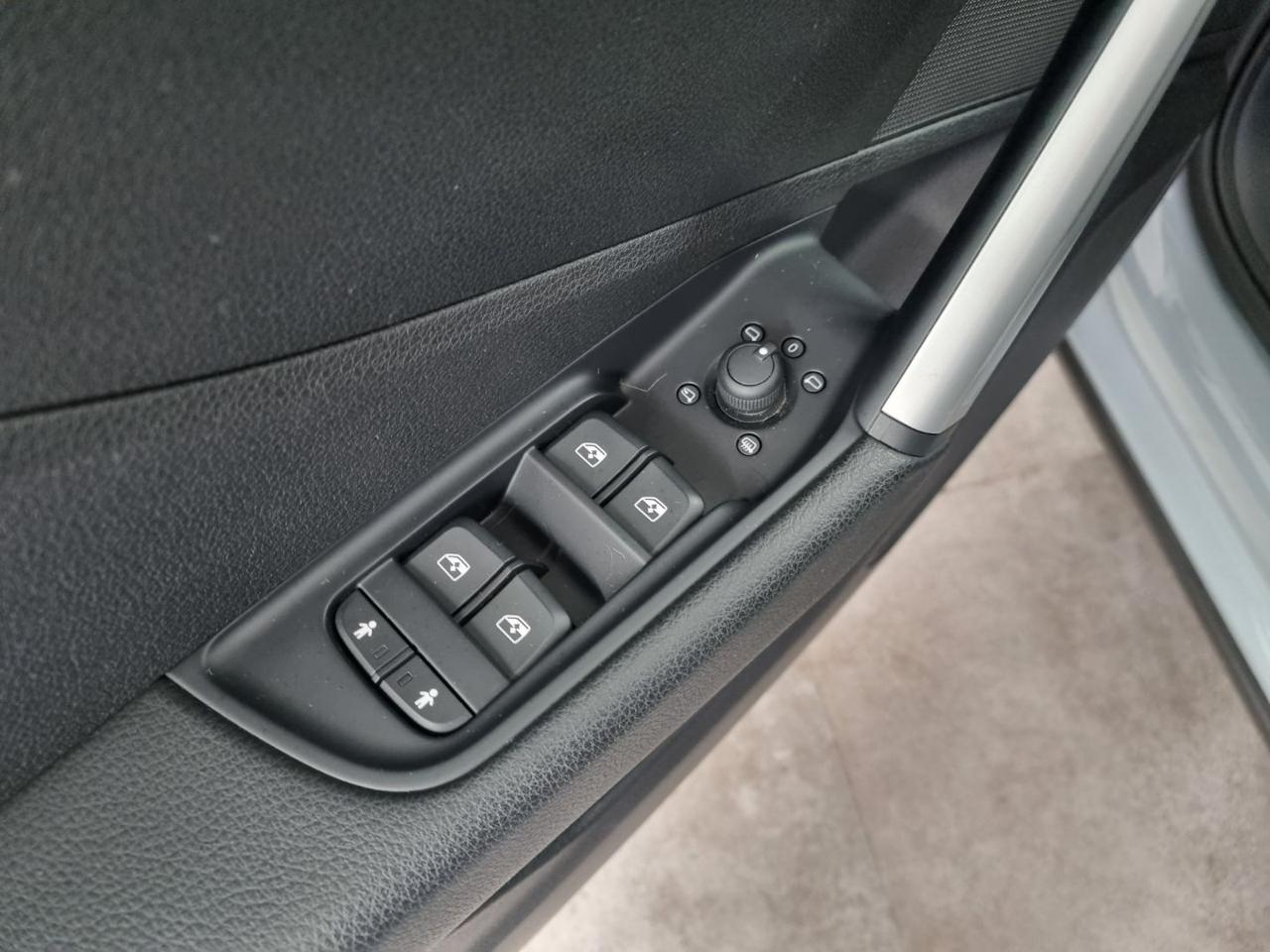 AUDI Q2 35 TFSI S tronic Admired - 32