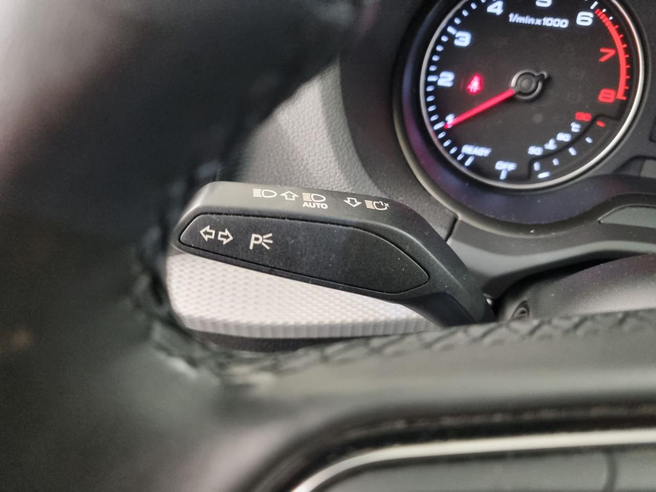 AUDI Q2 35 TFSI S tronic Admired - 38