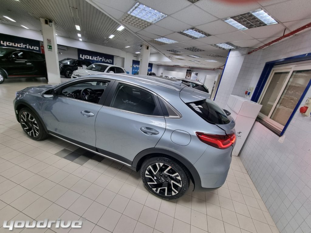 KIA XCeed / 1.0 T-GDi 115 CV MHEV DCT Business - 23