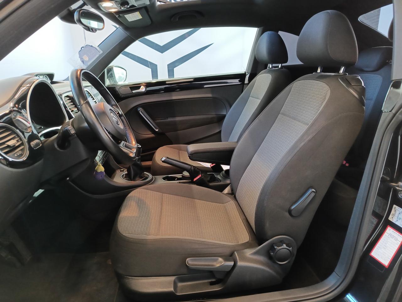 VOLKSWAGEN Maggiolino 1.6 TDI Design - 8