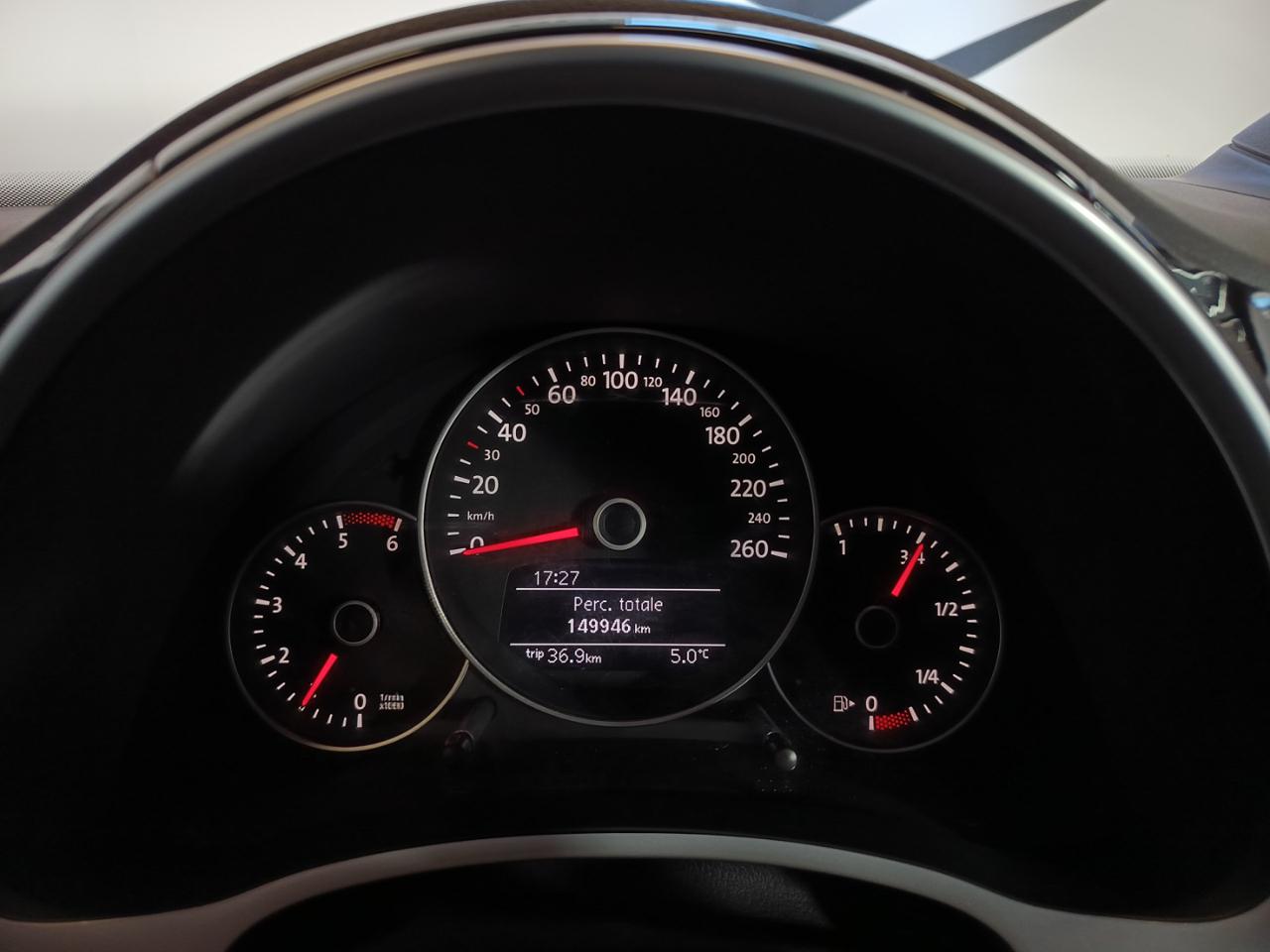 VOLKSWAGEN Maggiolino 1.6 TDI Design - 11