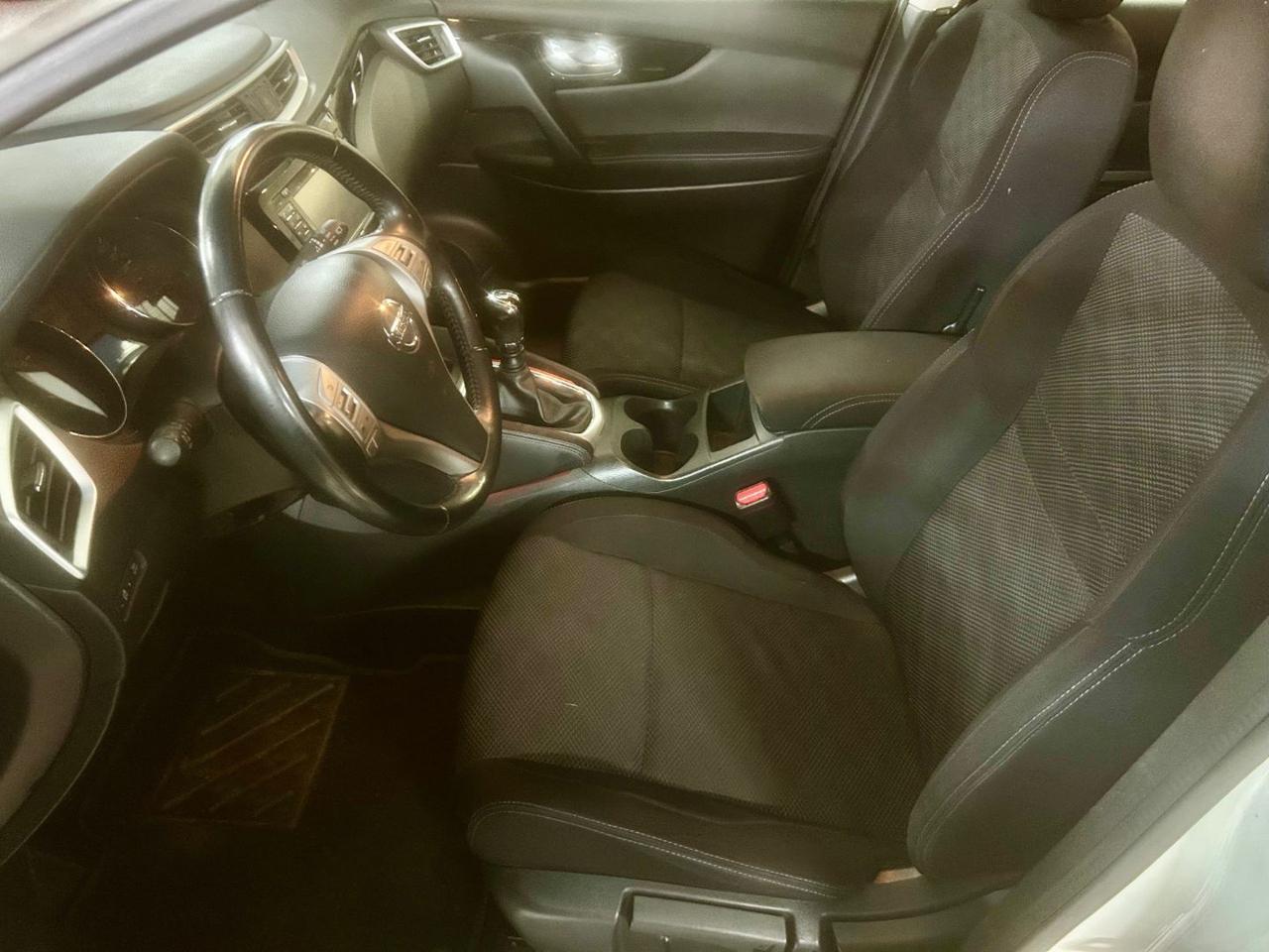 NISSAN Qashqai 1.5 dCi Acenta - 5