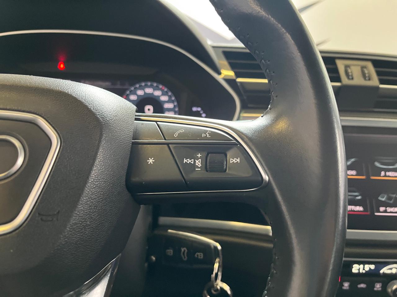 AUDI Q3 35 TDI S tronic Business Advanced - 17