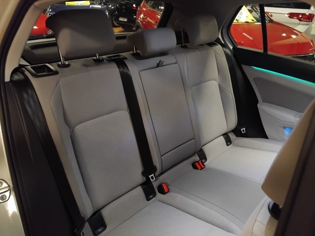 VOLKSWAGEN Golf 1.0 eTSI EVO Life DSG 17 MHEV - 10