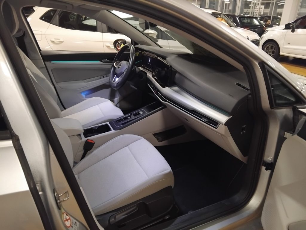 VOLKSWAGEN Golf 1.0 eTSI EVO Life DSG 17 MHEV - 11