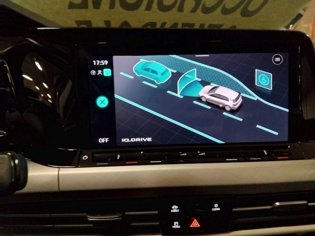 VOLKSWAGEN Golf 1.0 eTSI EVO Life DSG 17 MHEV - 25