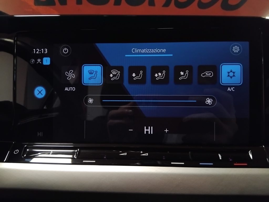 VOLKSWAGEN Golf 1.0 eTSI EVO Life DSG 17 MHEV - 28