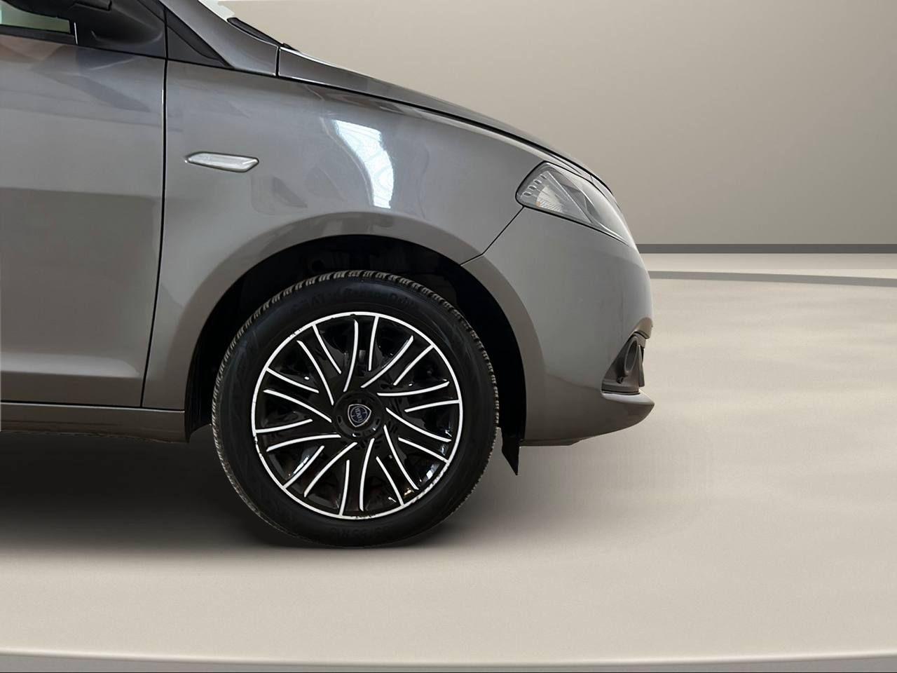 LANCIA Ypsilon 1.0 FireFly 5 porte S&S Hybrid Ecochic Gold - 38