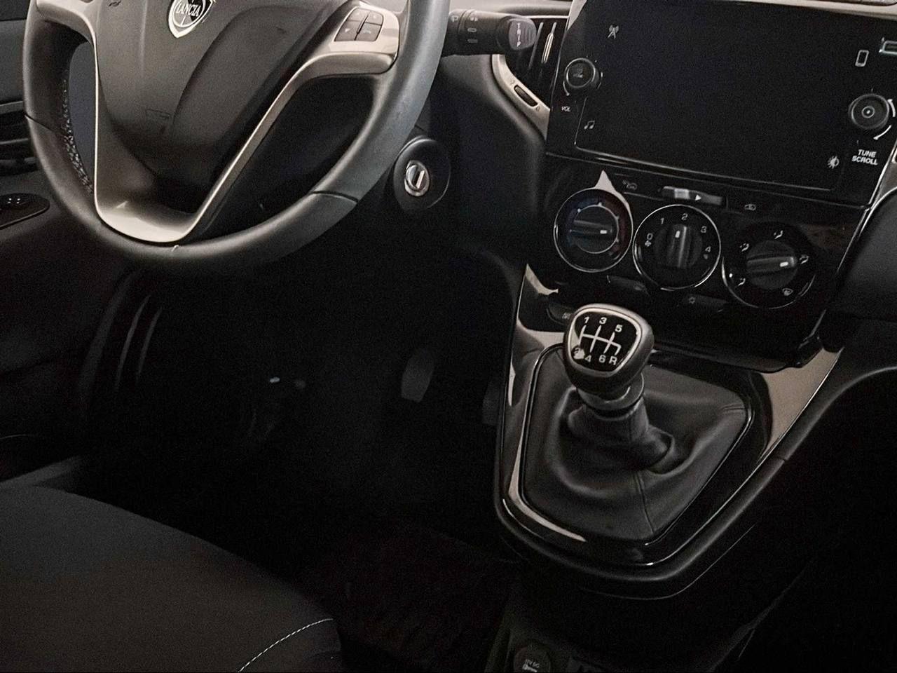 LANCIA Ypsilon 1.0 FireFly 5 porte S&S Hybrid Ecochic Gold - 23