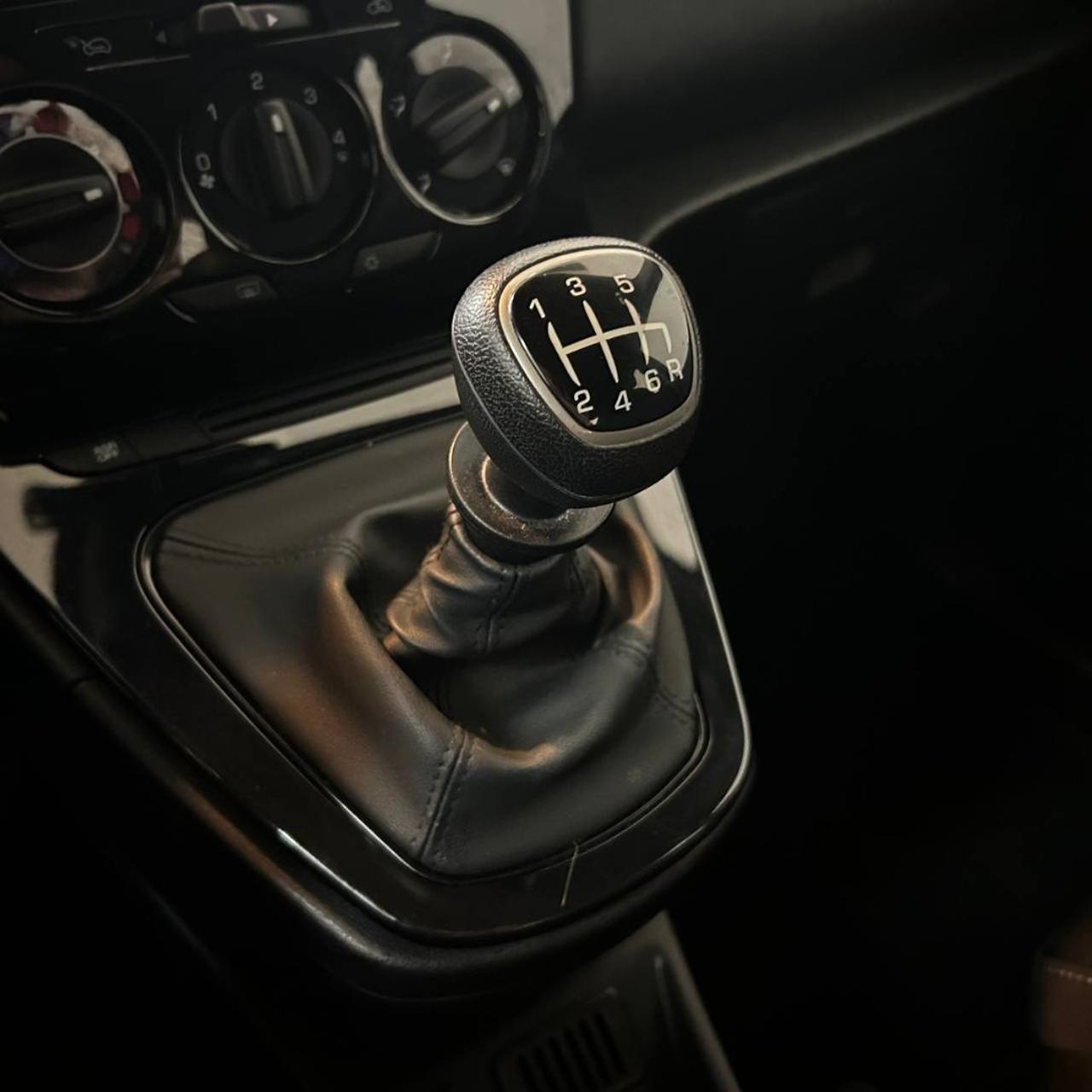 LANCIA Ypsilon 1.0 FireFly 5 porte S&S Hybrid Ecochic Gold - 24