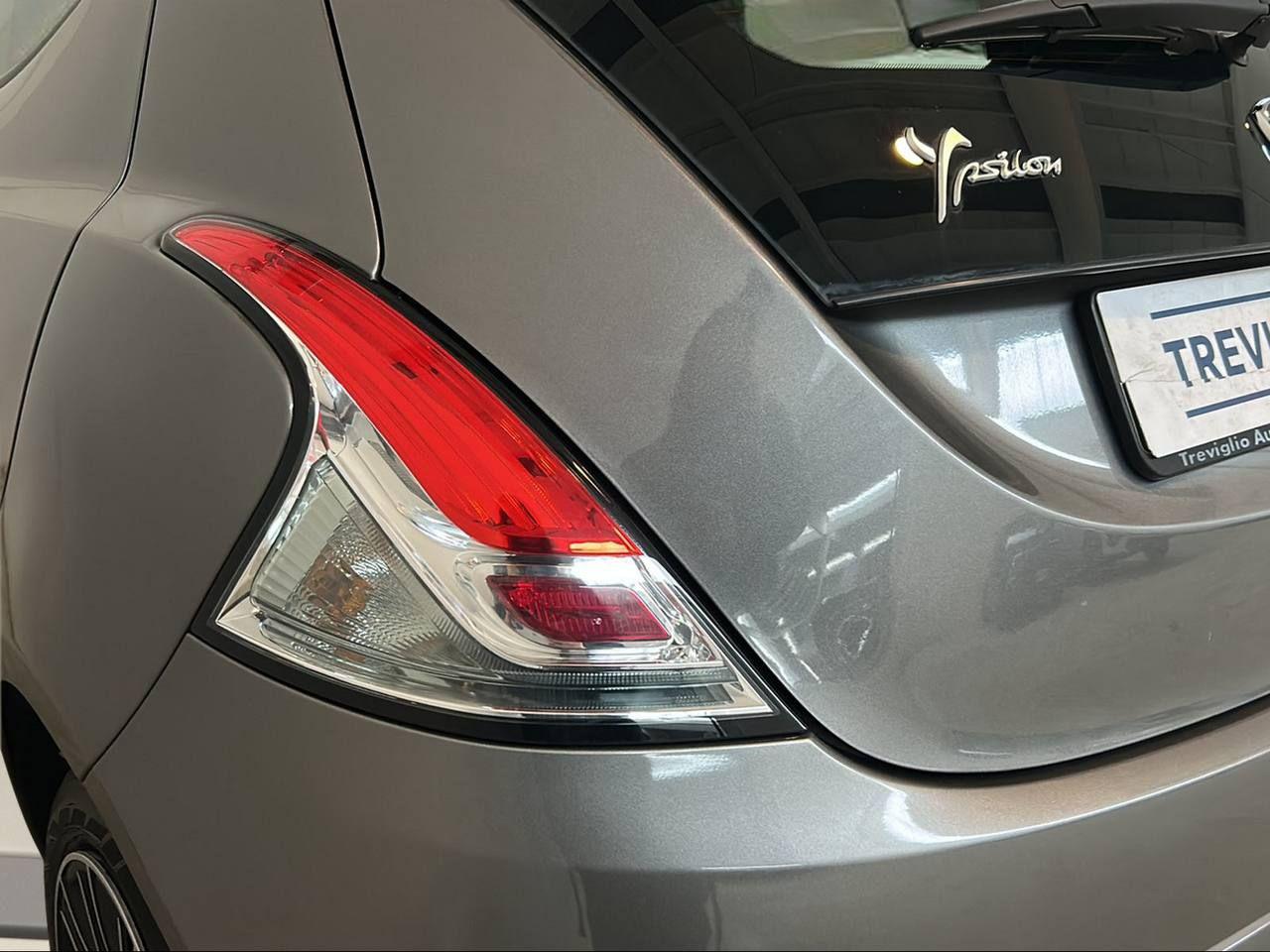 LANCIA Ypsilon 1.0 FireFly 5 porte S&S Hybrid Ecochic Gold - 30