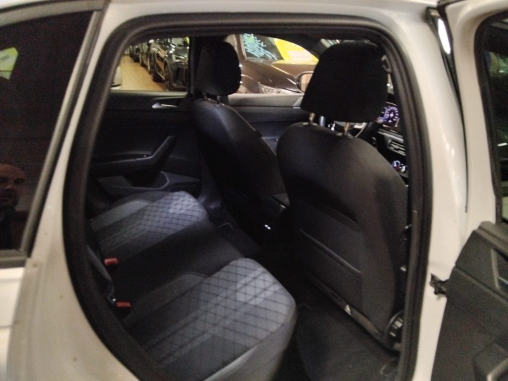 VOLKSWAGEN Taigo 1.0 TSI R-LINE 110 CV Life - 10