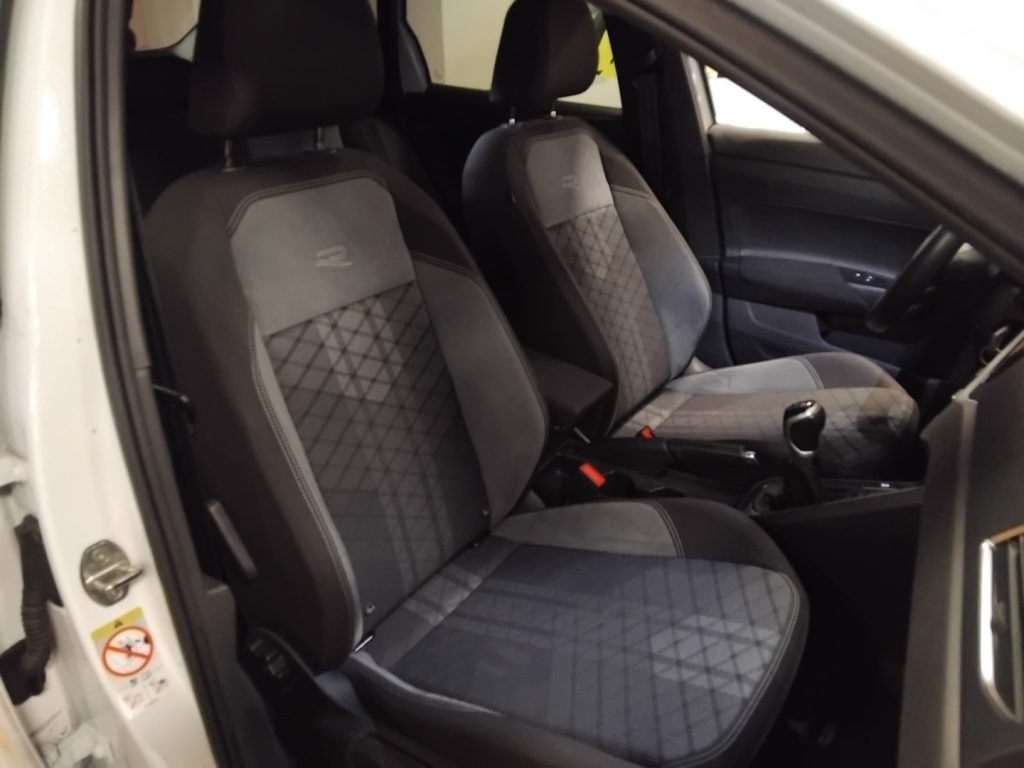 VOLKSWAGEN Taigo 1.0 TSI R-LINE 110 CV Life - 12