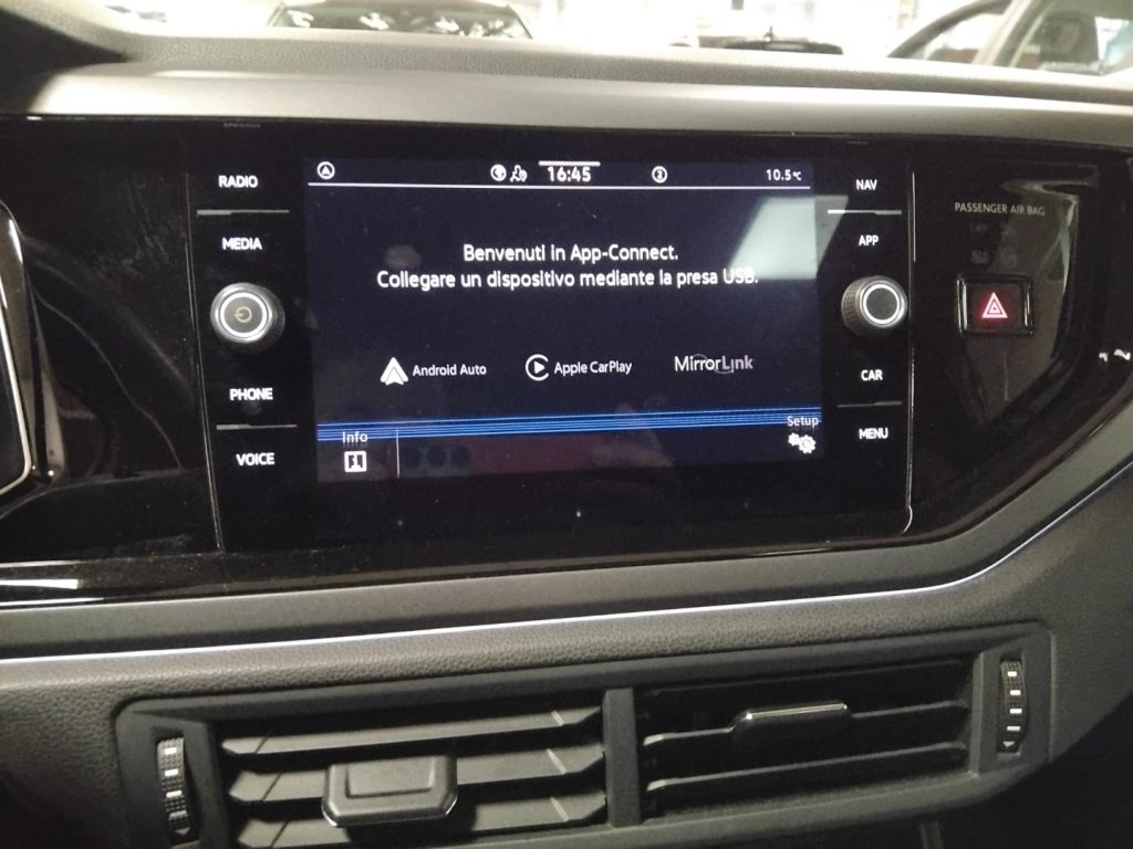 VOLKSWAGEN Taigo 1.0 TSI R-LINE 110 CV Life - 18