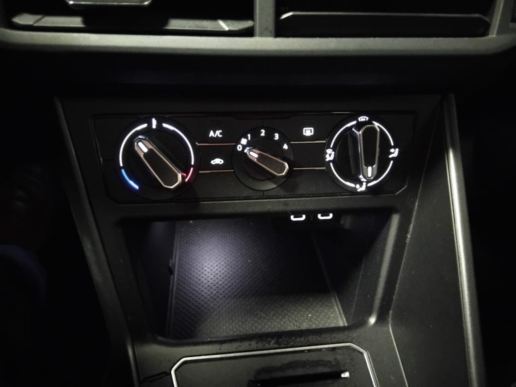 VOLKSWAGEN Taigo 1.0 TSI R-LINE 110 CV Life - 19