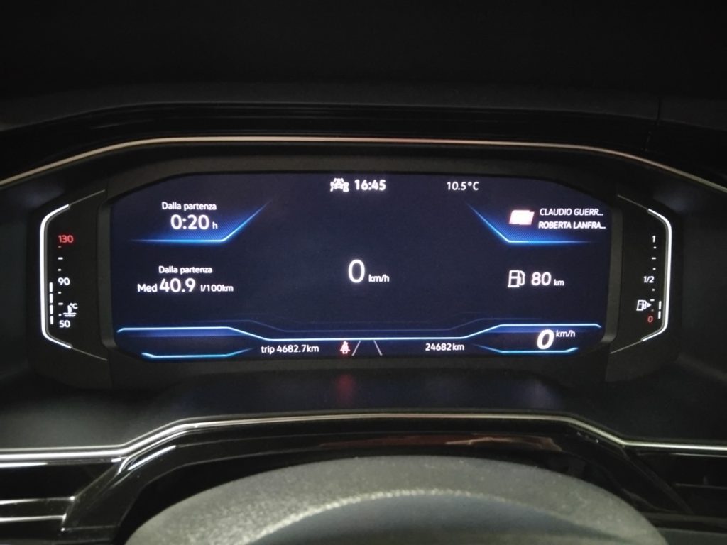 VOLKSWAGEN Taigo 1.0 TSI R-LINE 110 CV Life - 23