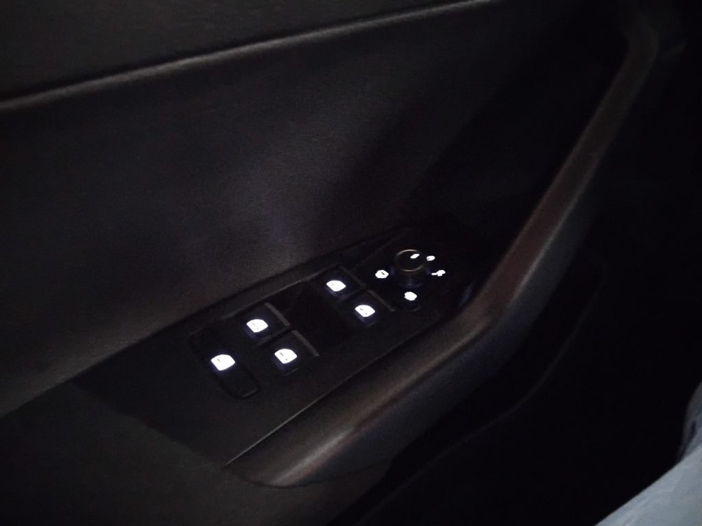 VOLKSWAGEN Taigo 1.0 TSI R-LINE 110 CV Life - 25