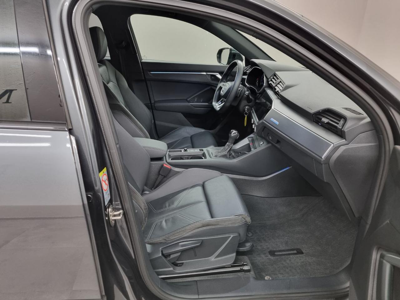 AUDI Q3 SPB 45 TFSI quattro S tronic S line edition - 9