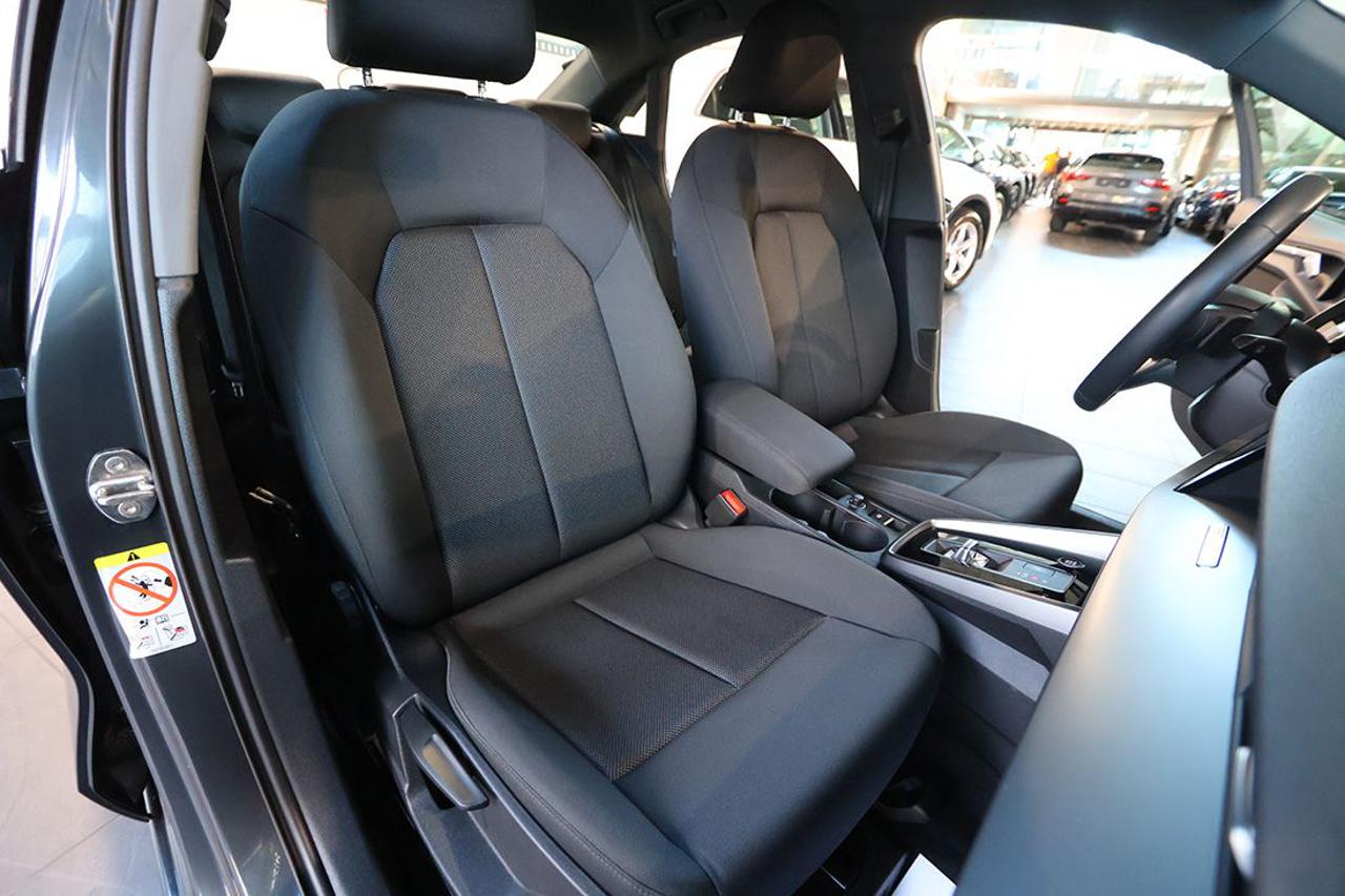 AUDI A3 30 TFSI Sedan S-Tronic Business Advanced - 16