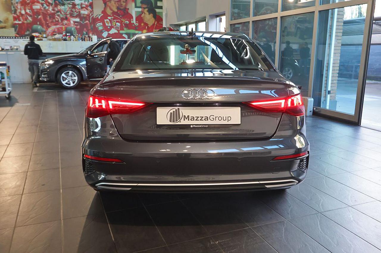 AUDI A3 30 TFSI Sedan S-Tronic Business Advanced - 8