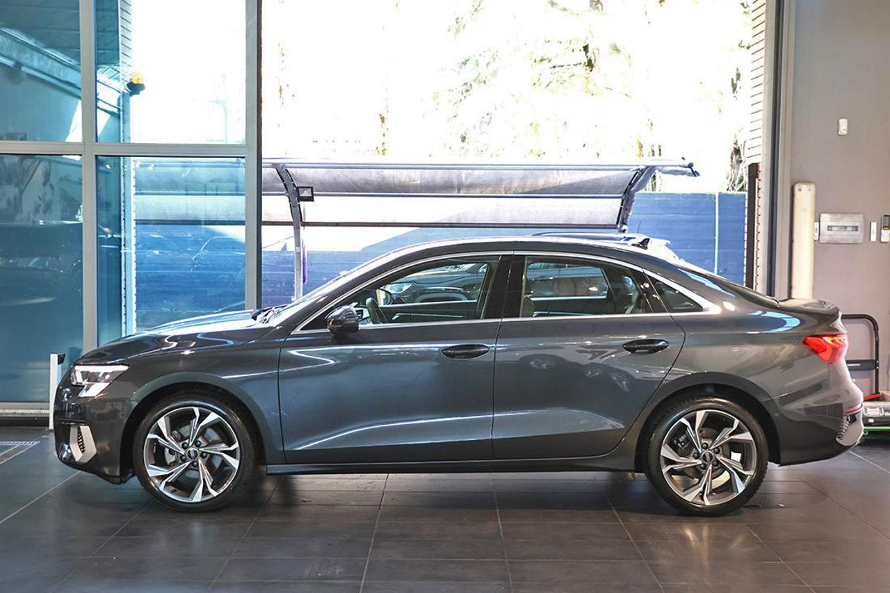 AUDI A3 30 TFSI Sedan S-Tronic Business Advanced - 3