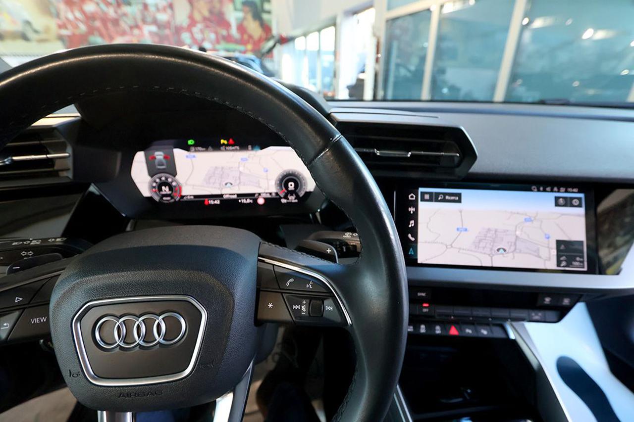 AUDI A3 30 TFSI Sedan S-Tronic Business Advanced - 35