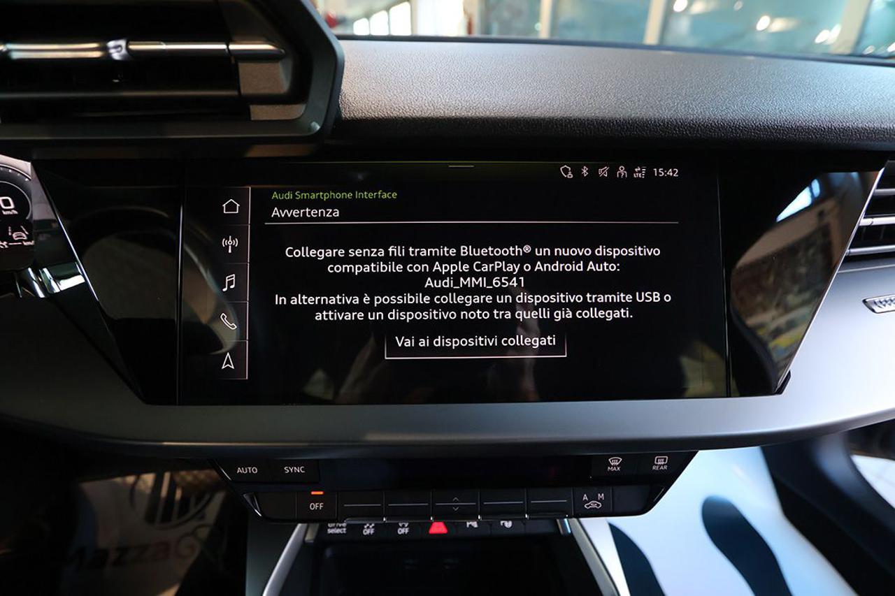 AUDI A3 30 TFSI Sedan S-Tronic Business Advanced - 25