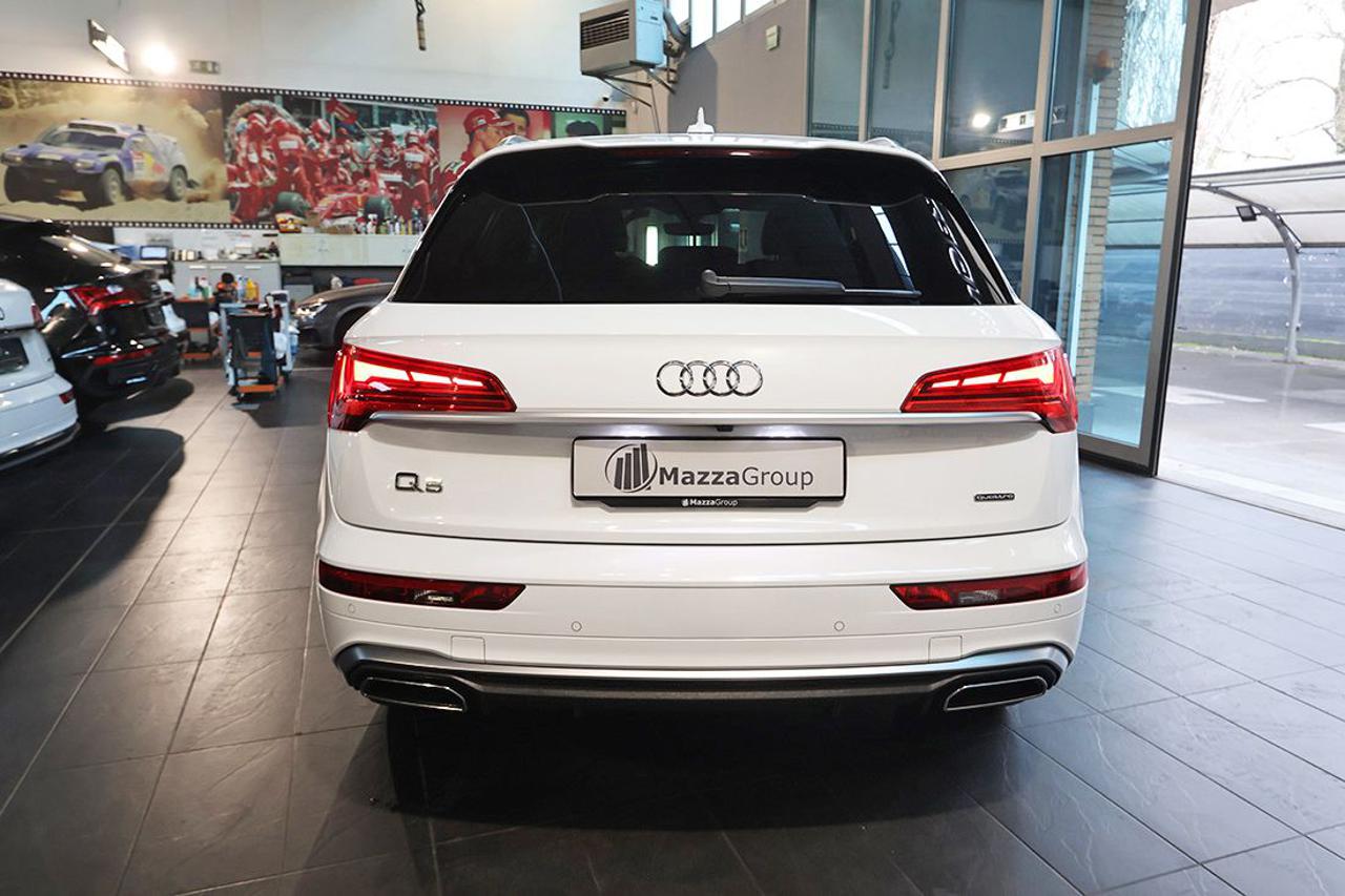 AUDI Q5 40 TDI Quattro S-Tronic S-Line Plus - 8