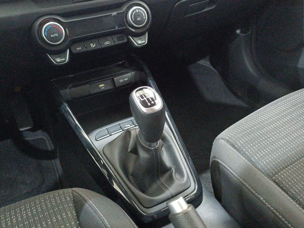 KIA Stonic 1.0 T-GDi 100 CV MHEV MT Style - 8