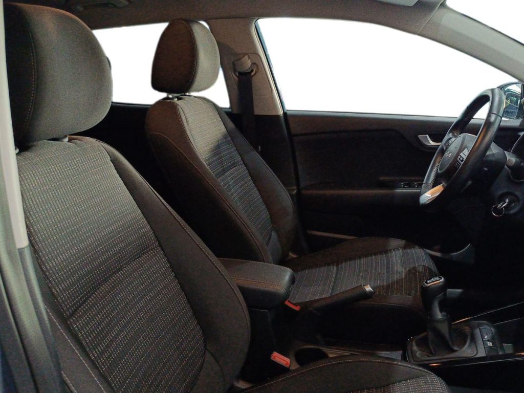 KIA Stonic 1.0 T-GDi 100 CV MHEV MT Style - 10