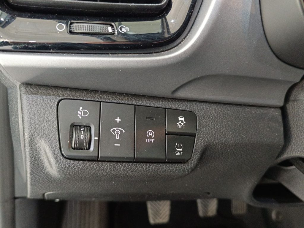 KIA Stonic 1.0 T-GDi 100 CV MHEV MT Style - 18