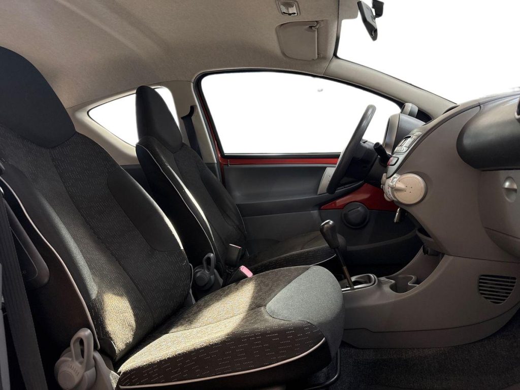 PEUGEOT 107 1.0 68CV 3p. Plaisir - 10