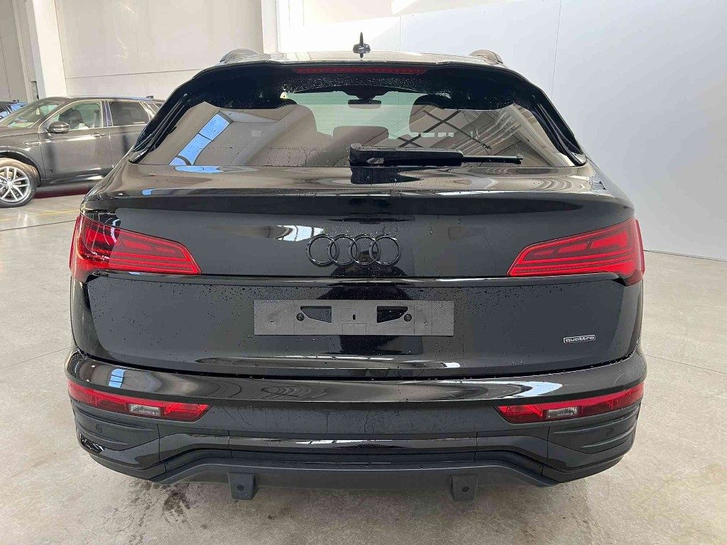 AUDI Q5 SPB 40 TDI quattro S tronic Identity Black - 4