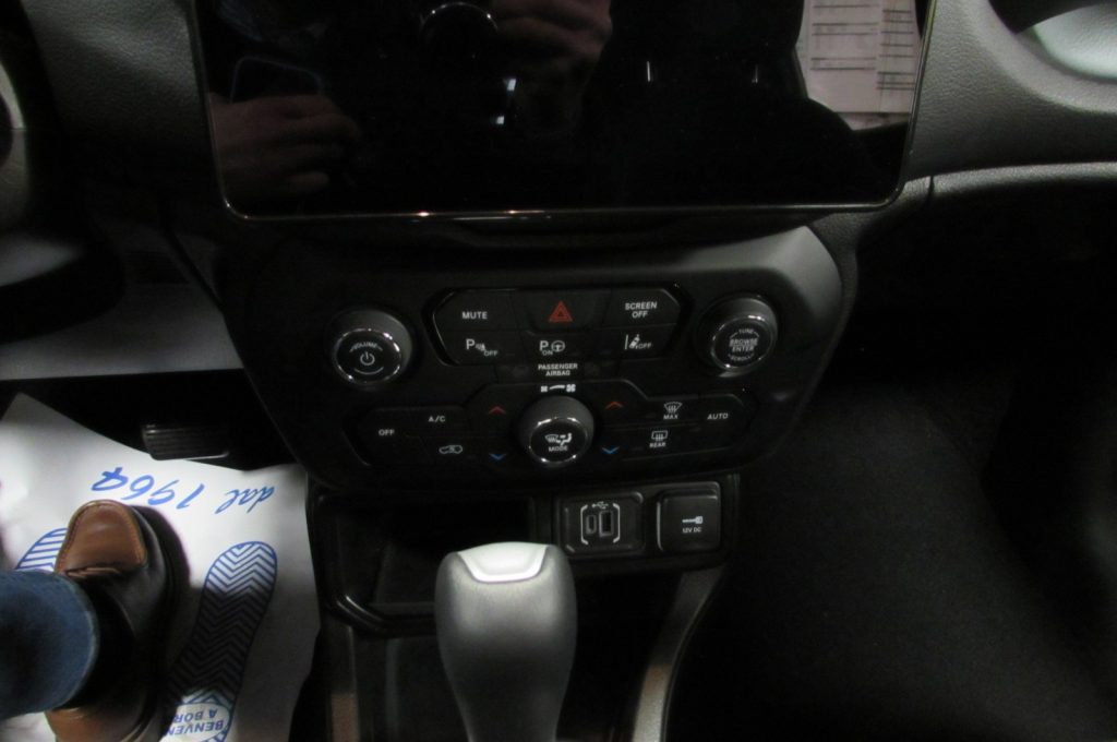 JEEP Renegade 1.5 Turbo T4 MHEV Summit - 10