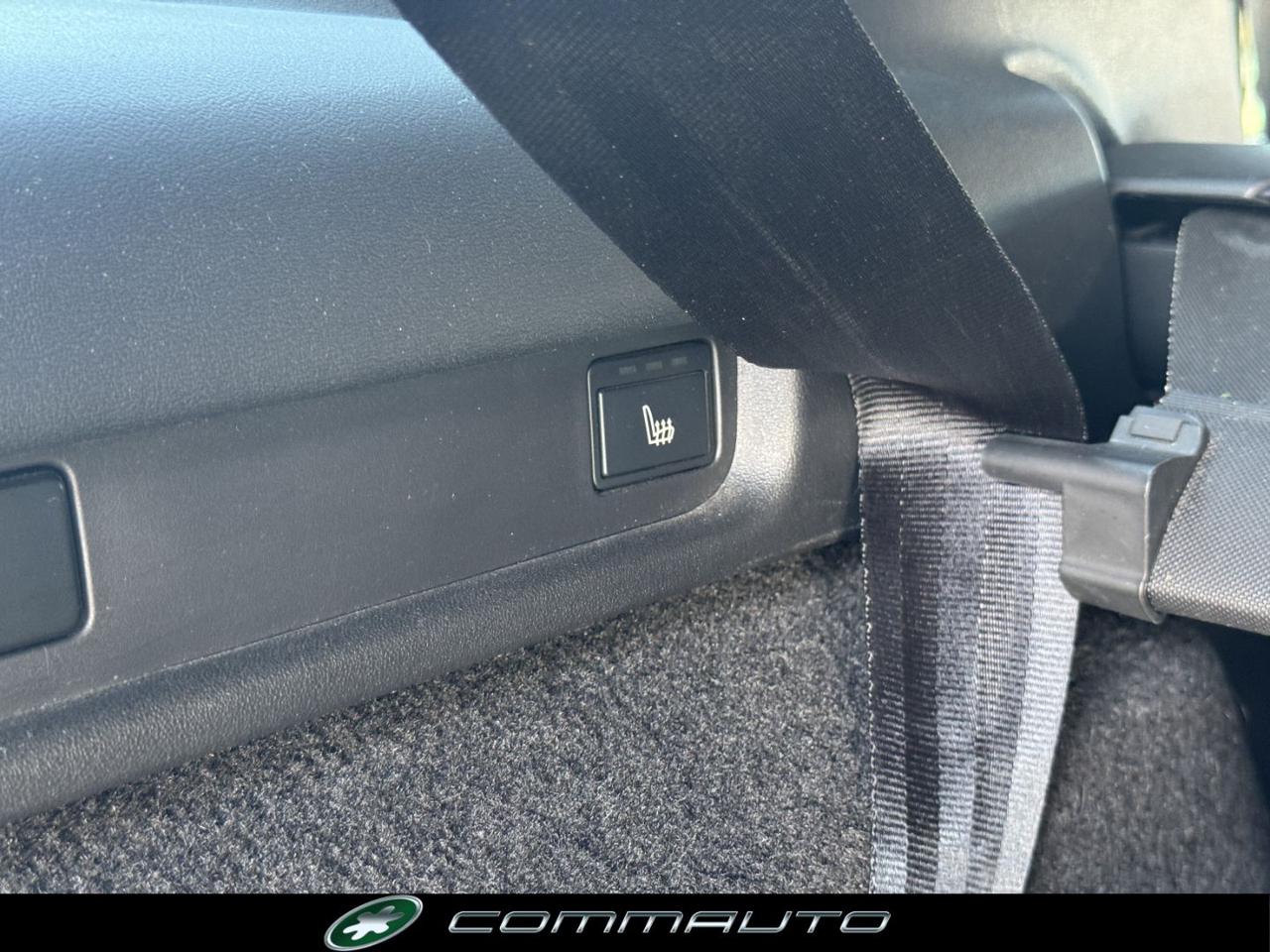 LAND ROVER Discovery 3.0 TD6 249 CV HSE 7p - 35