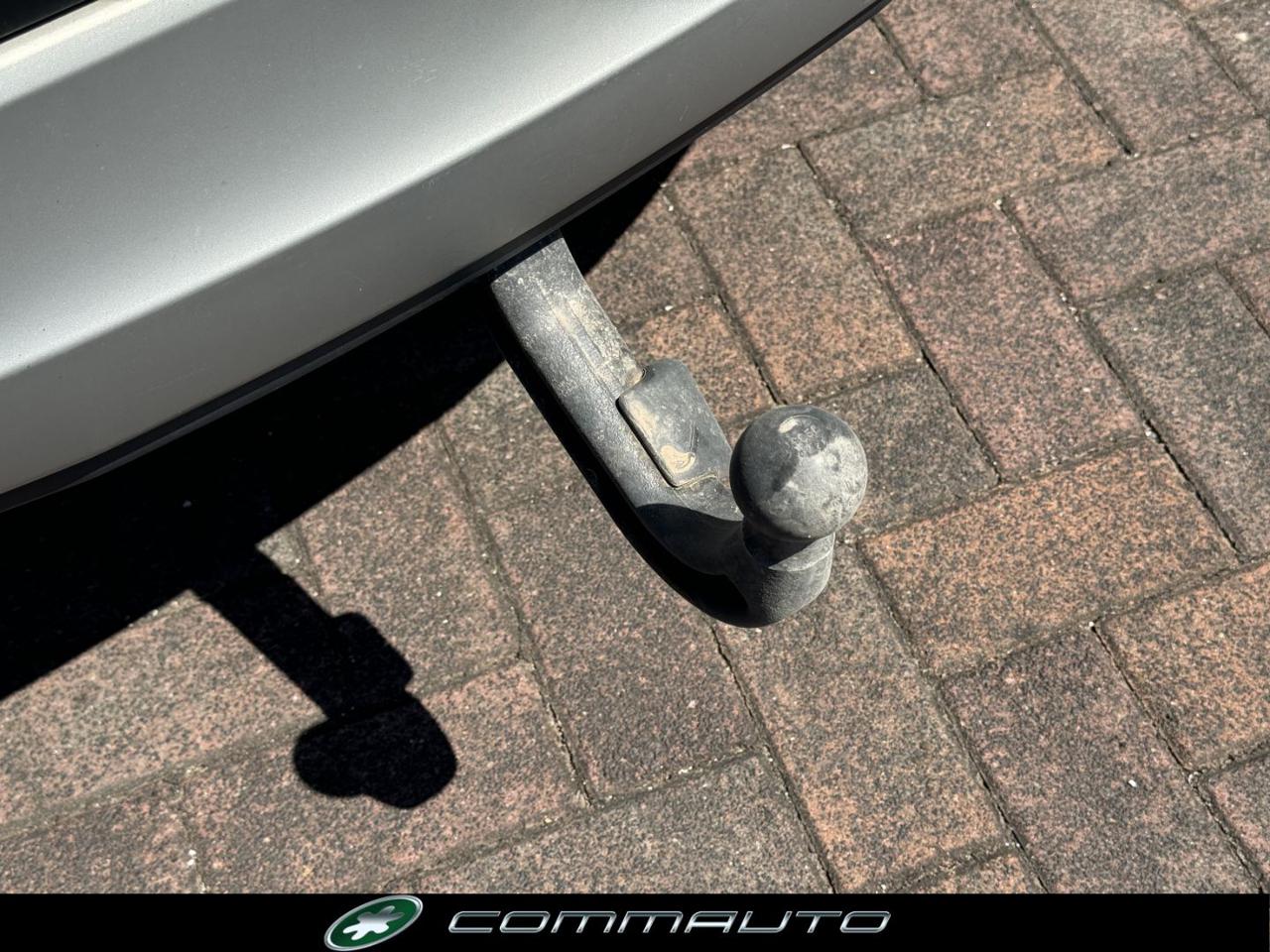 LAND ROVER Discovery 3.0 TD6 249 CV HSE 7p - 38