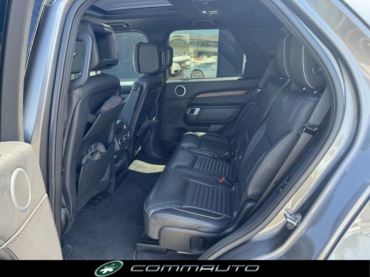 LAND ROVER Discovery 3.0 TD6 249 CV HSE 7p - 29