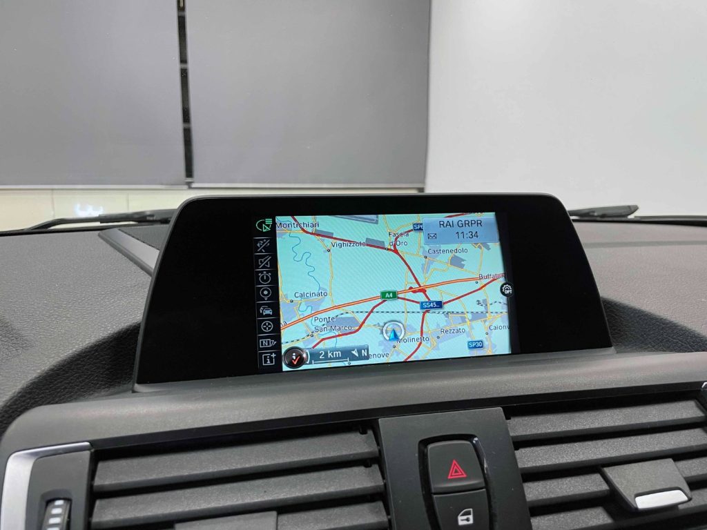 BMW 118 118i 5P M-SPORT - 25