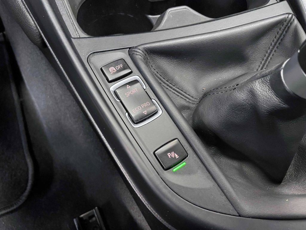 BMW 118 118I 5P M-SPORT - 27