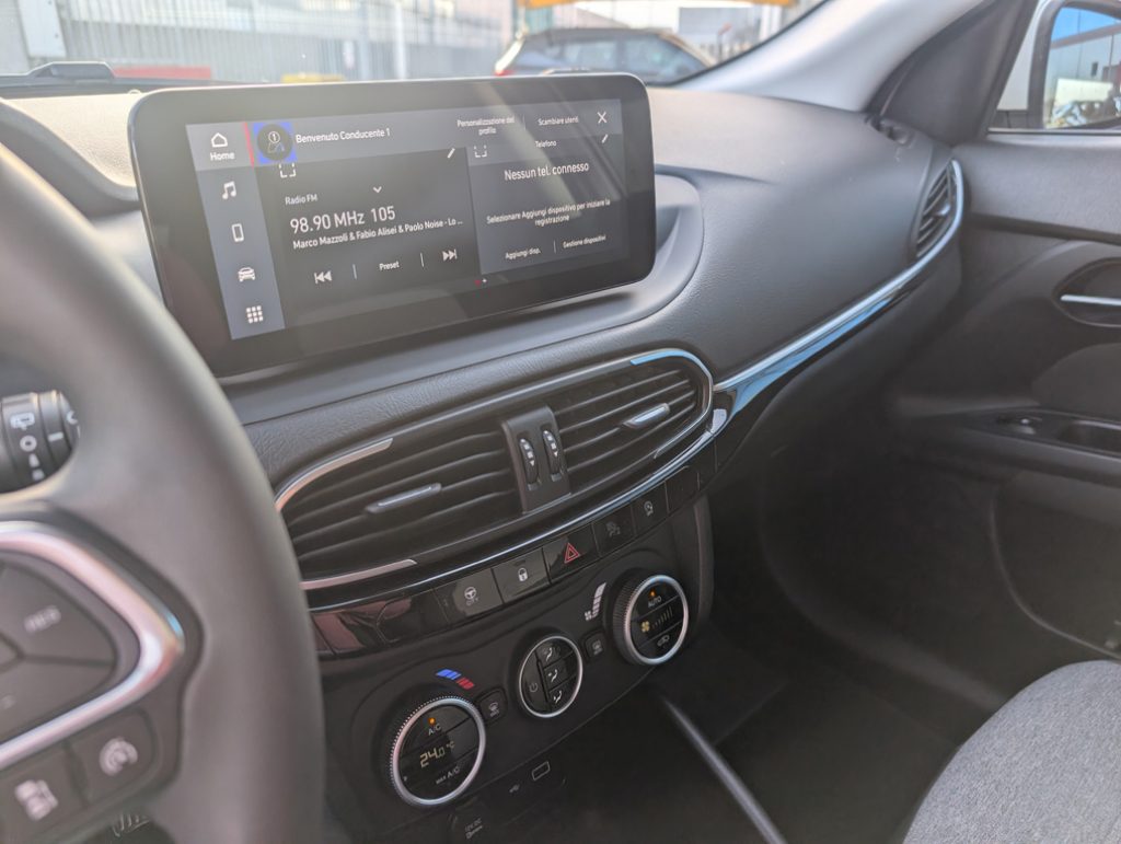 FIAT Tipo 1.0 5 porte Cross 100 CV - OK NEOPATENTATI - 30