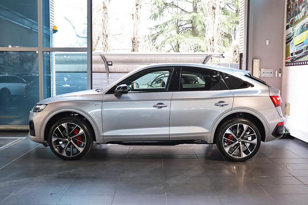 AUDI Q5 40 TDI Sportback Quattro Identity Black S-Line - 3