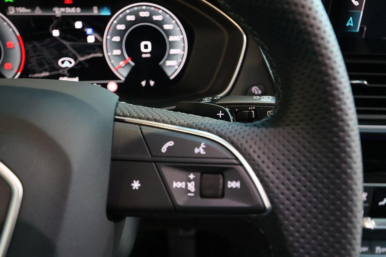 AUDI Q5 40 TDI Sportback Quattro Identity Black S-Line - 22