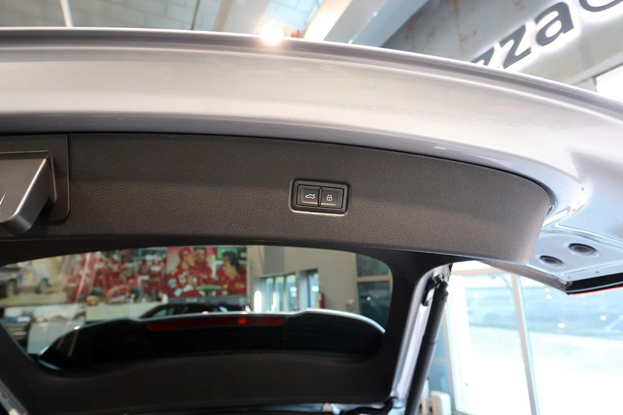 AUDI Q5 40 TDI Sportback Quattro Identity Black S-Line - 13