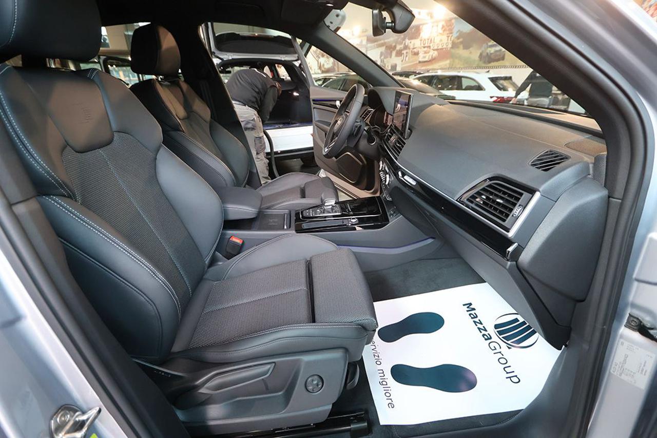 AUDI Q5 40 TDI Sportback Quattro Identity Black S-Line - 49