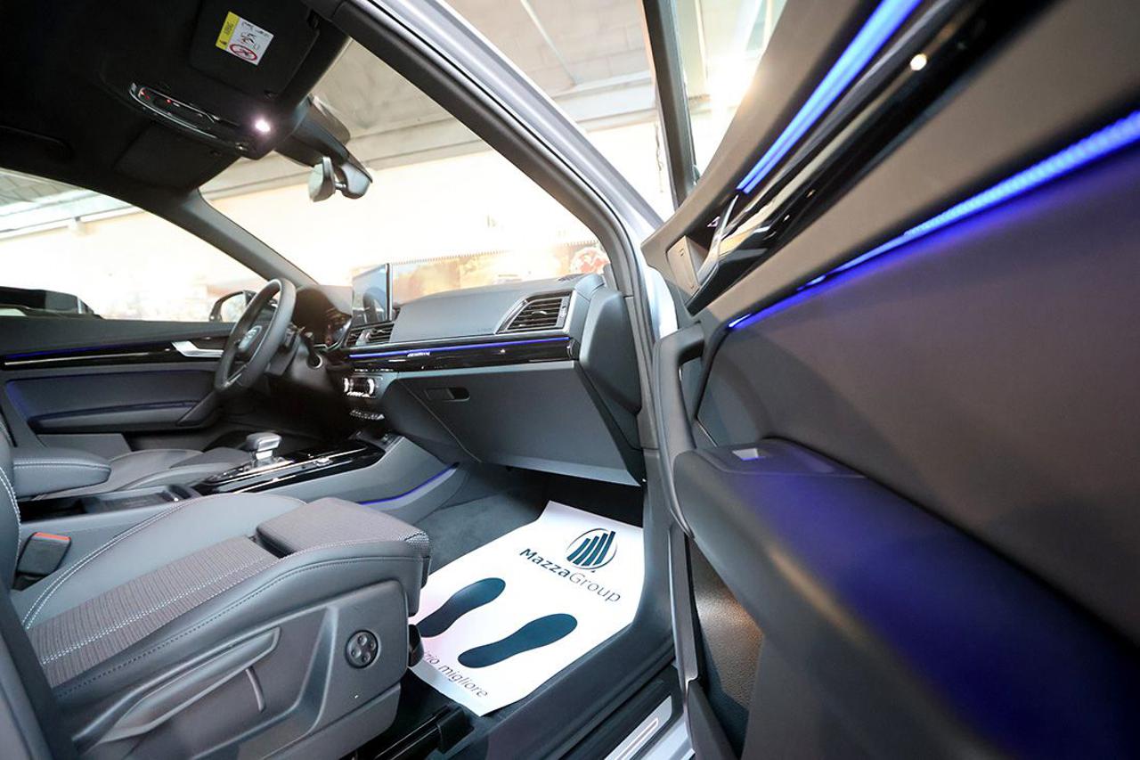 AUDI Q5 40 TDI Sportback Quattro Identity Black S-Line - 43