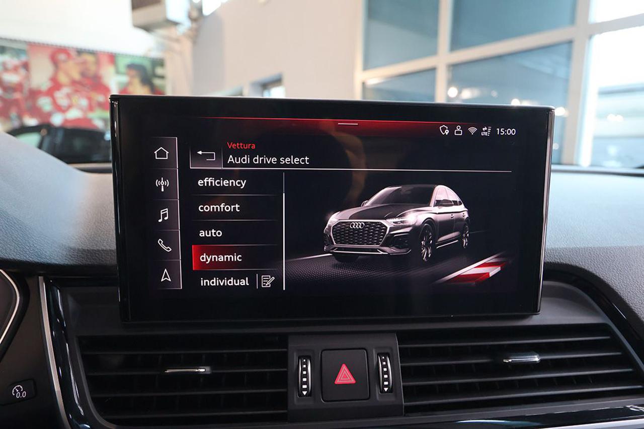 AUDI Q5 40 TDI Sportback Quattro Identity Black S-Line - 27