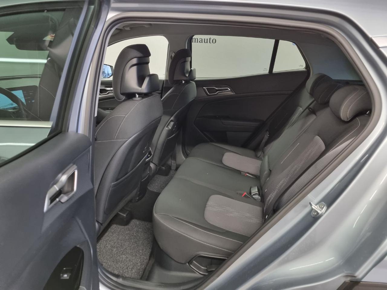 KIA Sportage 1.6 TGDi HEV AT 80TH - 9