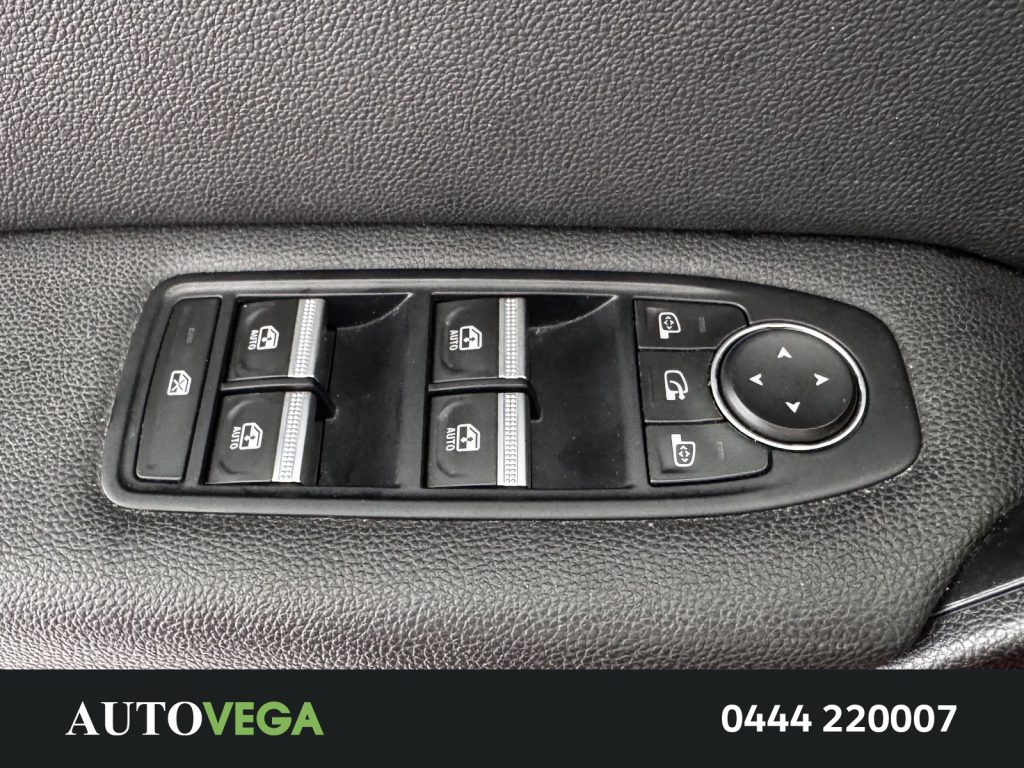 RENAULT Captur 1.6 e-tech phev intens 160cv auto my21 - 11