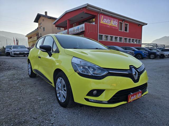 RENAULT Clio Giallo pastello