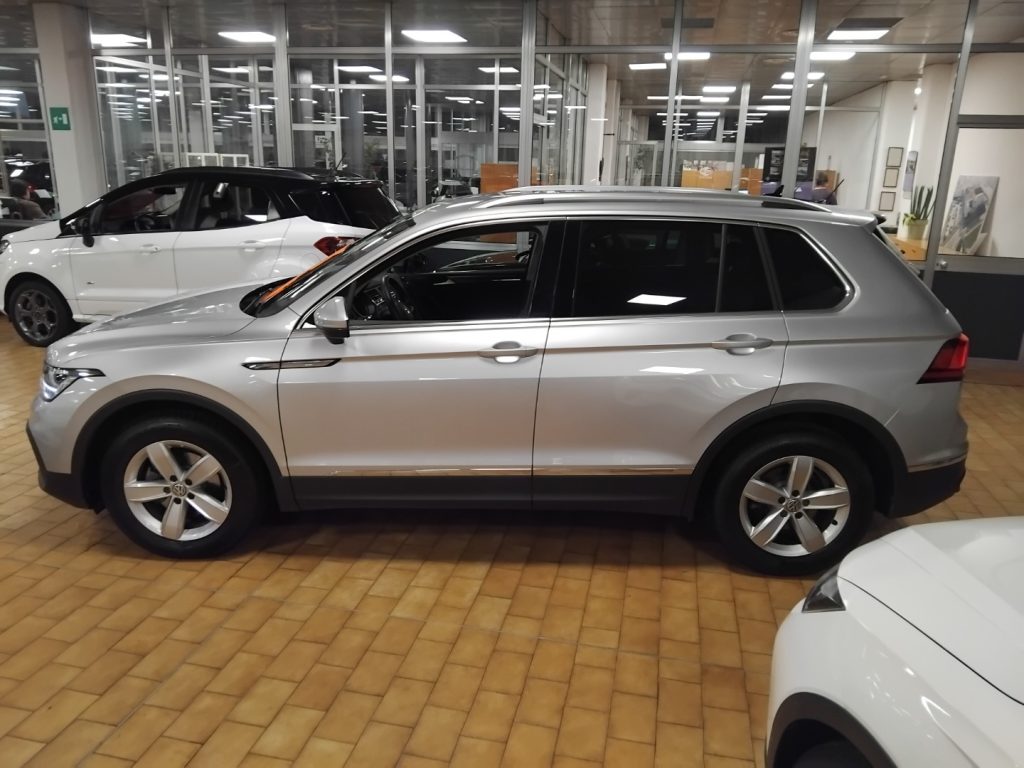 VOLKSWAGEN Tiguan 2.0 TDI SCR LIFE Dsg - 4